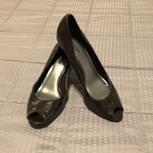 Brown croco peep-toe heels